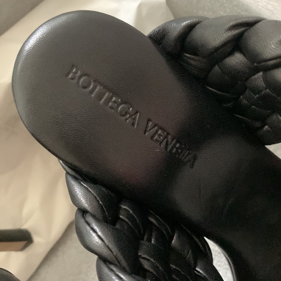Bottega Veneta “curve” sandal in black size 38.5 NWT - Picture 12 of 12